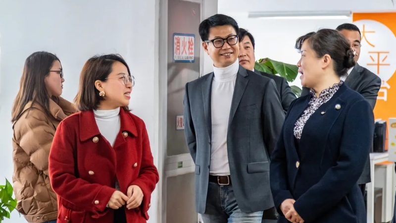 VI模板定制：揭秘企业品牌形象塑造的五大步骤